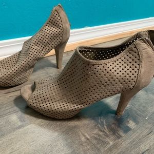 Madden Girl cute heals!